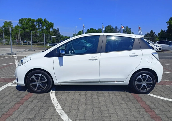 Toyota Yaris cena 42900 przebieg: 58168, rok produkcji 2013 z Kostrzyn małe 497